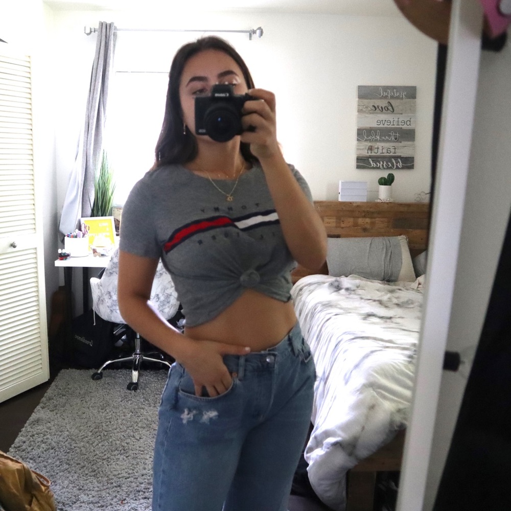 Cute Tommy Hilfiger Cropped Top SHOOT AN OFFER